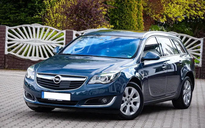 samochody osobowe Opel Insignia cena 43900 przebieg: 148000, rok produkcji 2015 z Łowicz